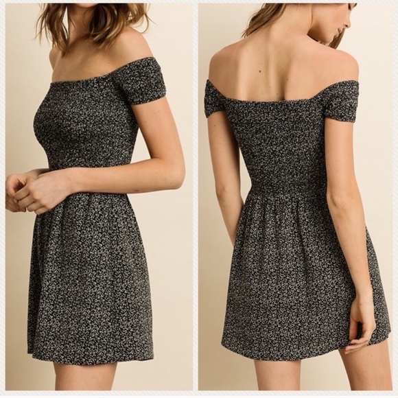 LAST Off shoulder print dress - Picture 2 of 4